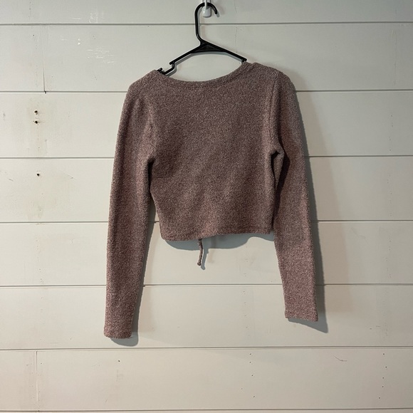 Fuzzy crop sweater size Large - Picture 4 of 7